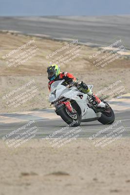 media/Sep-21-2025-Race Pace (Sun) [[98bf33ef95]]/Non Verified/1-Turns 9 and 10 (8am)/